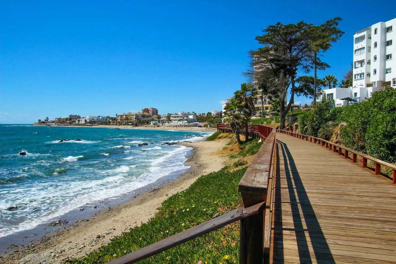 Villa Rocas del Mar I Sitio de Calahonda 0*,